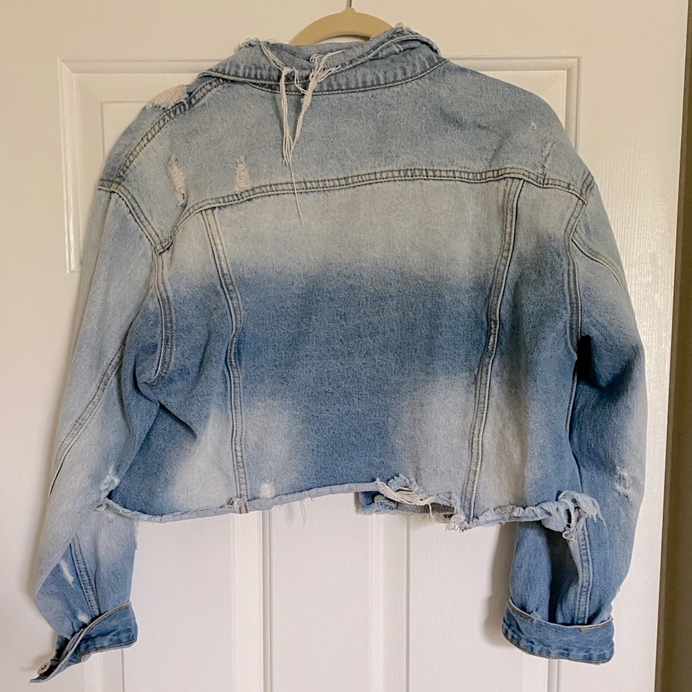 Cropped Jean Jacket - Picture 4 of 4